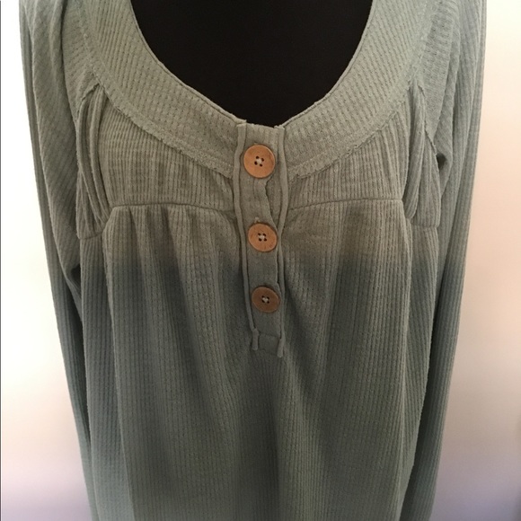Free People green sage long sleeve waffle fabric top. - Picture 2 of 5